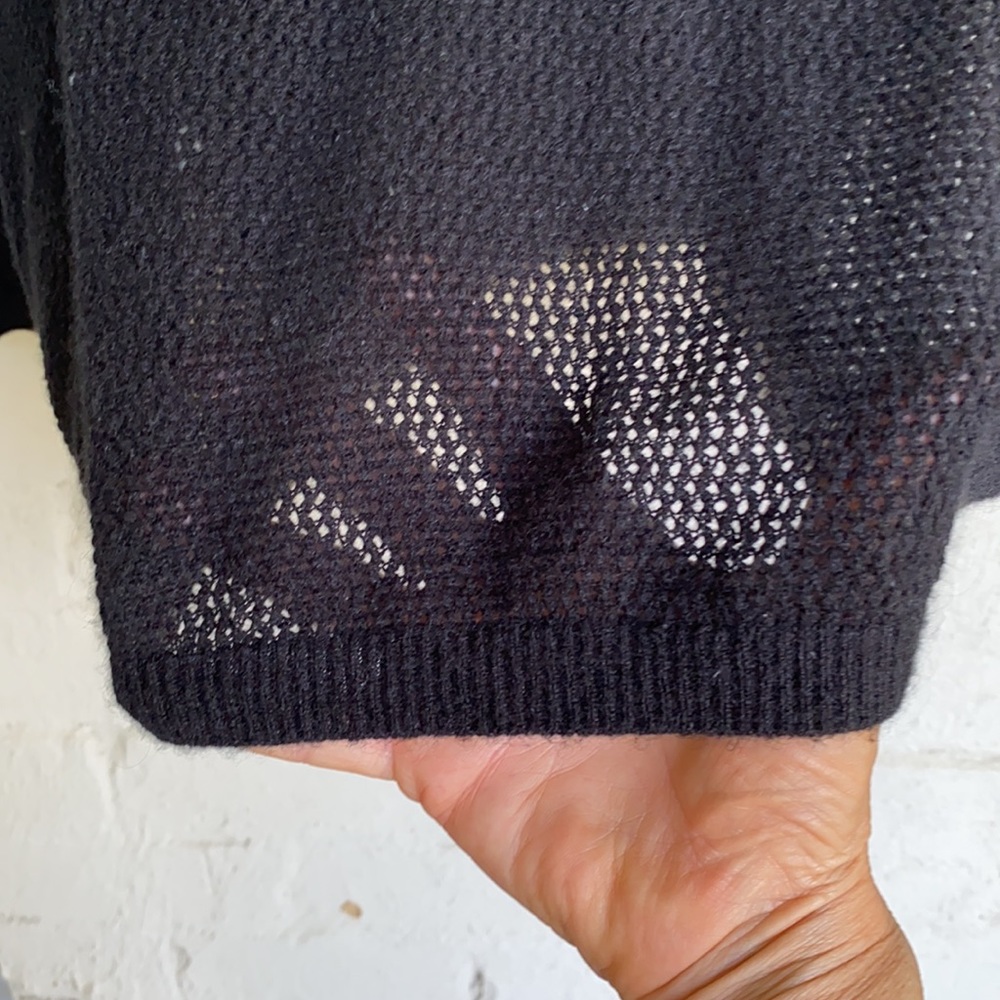 Vince cashmere black pullover sweater w open weave back size small - Picture 7 of 12